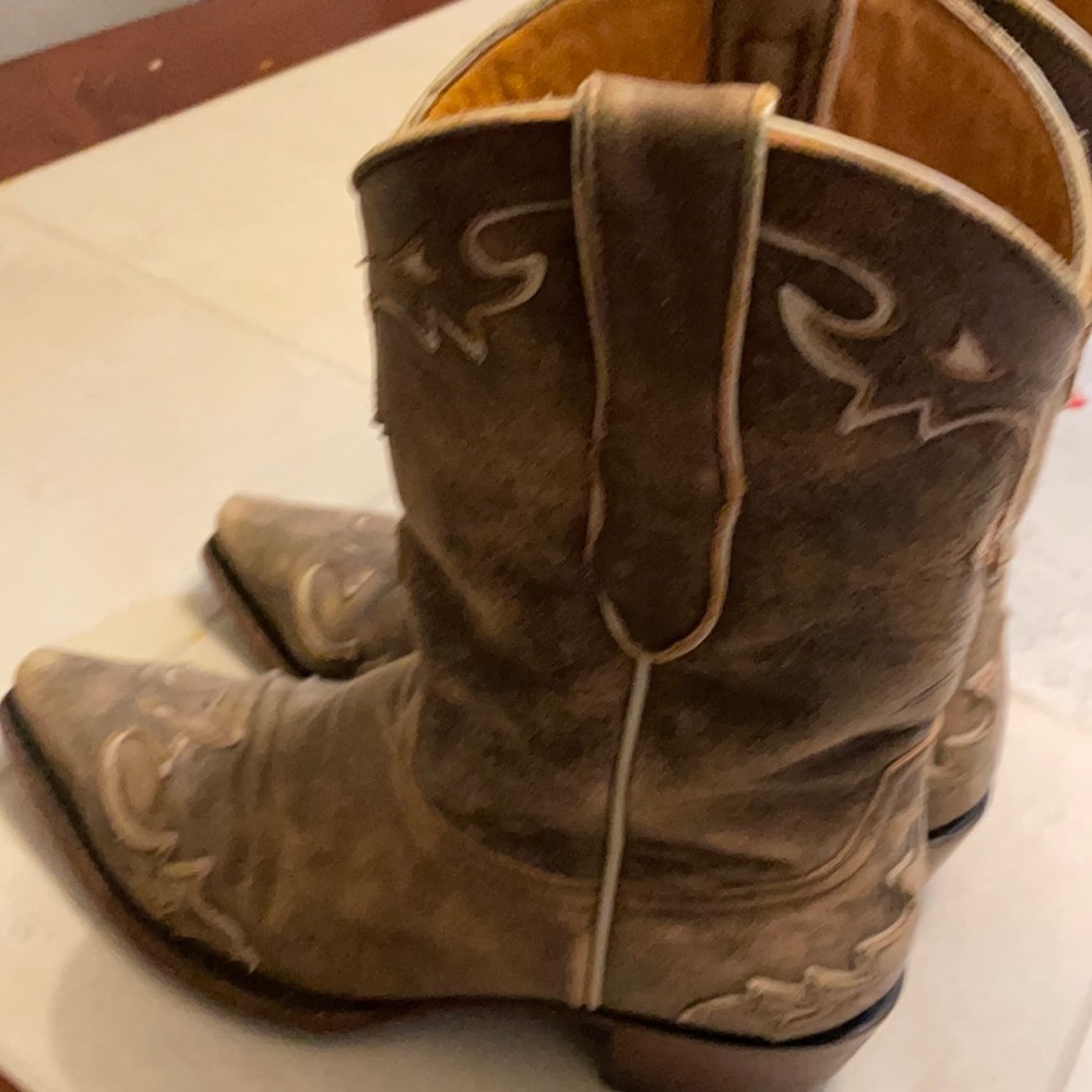 Old Gringo Women’s size 7 cowboy boots